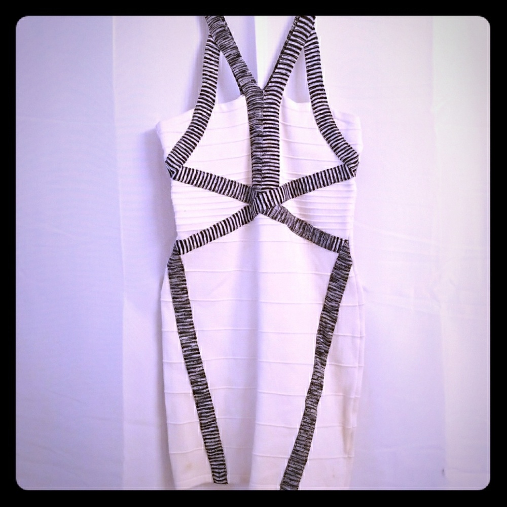 Statement black and off white dress!